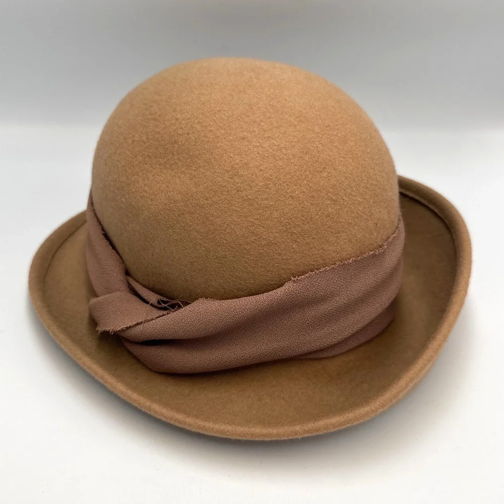 Cloche Hat 100% Wool Felt W/Fabric accent Asymmetrica Brim Womens Camel Retro